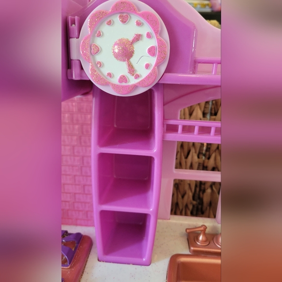 GUC Doll Kitchen with Accessories - Picture 11 of 12